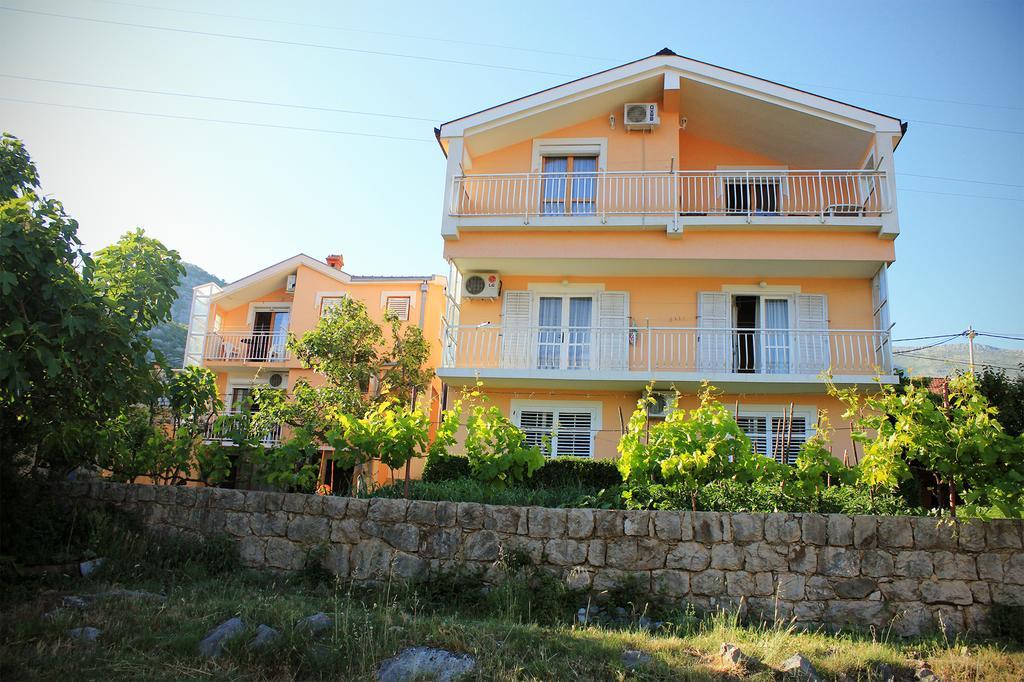 Apartments For Friends Trebinje Eksteriør bilde